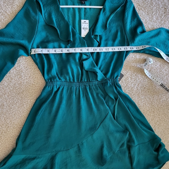 NWT Express Ruffle dress, Size XS - Picture 8 of 8